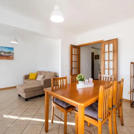 Bellavista Apartment *